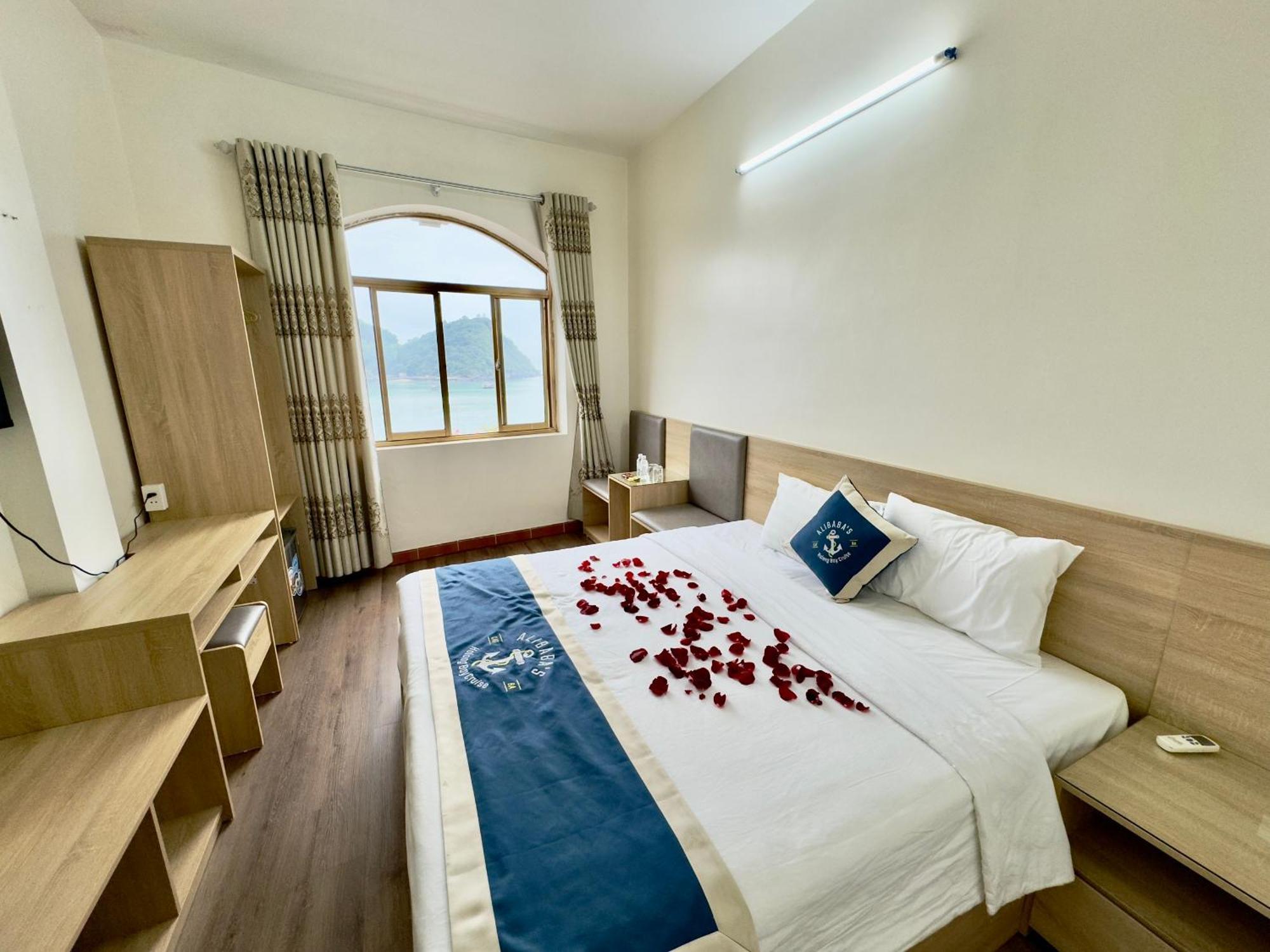 Cat Ba Plaza Hotel Dong Khe Sau Екстериор снимка